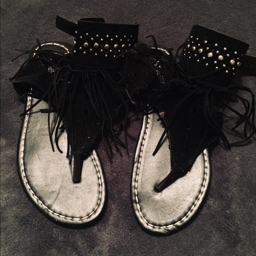 Sandals with ankle cuff